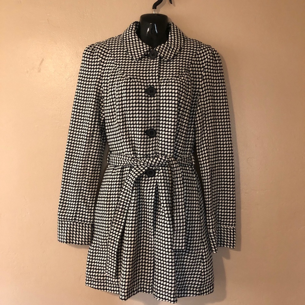 Roxy White/Black Peacoat- Size L